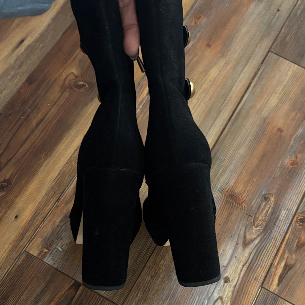 MICHAEL Michael Kors Black Heeled Boots with Gold Buttons 8.5 - Picture 6 of 7